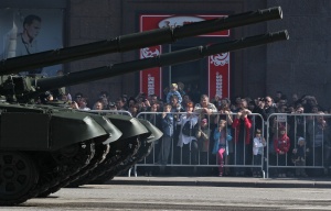 14 000 полицаи охраняват опозиционния „Марш на милионите" в Москва