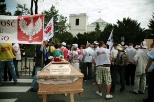 Синдикатът „Солидарност" заплаши да саботира Евро 2012 заради пенсионна реформа