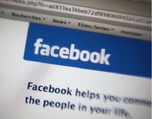 „Фейсбук" влияел на мозъка като секса
