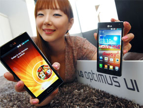 LG представи нов интерфейс за телефоните си с Android 4.0