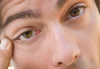 Сухо око – симптомите