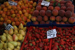 По-евтини череши, ягоди и картофи