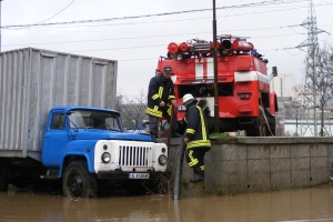 51 000 домакинства, засегнати от стихиите, отново имат ток
