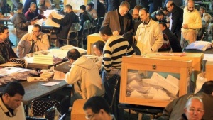Убиха полицай пред избирателна секция в Египет