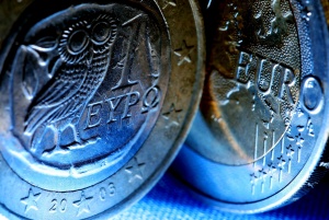 Гърците подкрепят еврото повече от всички европейци