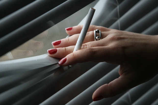 600 инспектори дебнат пушачите в нарушение от 1 юни