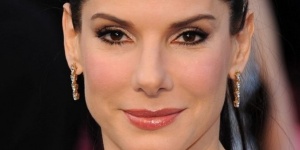 Сандра Бълок отново агент на ФБР