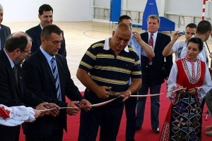 Борисов: Ще строим писти въпреки протестите