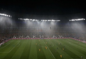 Подновиха прекъснатия от буря мач на Евро 2012 между Украйна и Франция