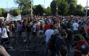 Протест и контрапротест за Закона за горите в София