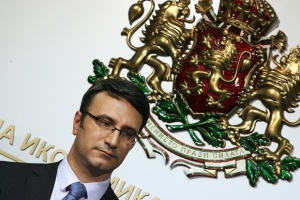 Трайчо Трайков инвестира в акции, не депозира в банки