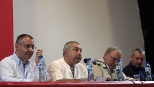 БСП събрала 180 000 подписа за референдум за АЕЦ „Белене", оплаква се от саботаж