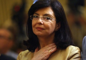 Кунева пита МВР дали я подслушват със СРС