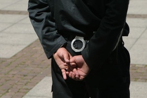 Полицейски инспектор задържан за изнудване