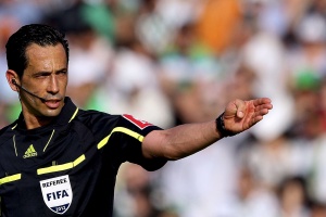 Португалски съдия ще свири финала на Евро 2012