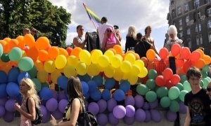 Хиляди на петия гей парад „София прайд”, двама посланици се включиха