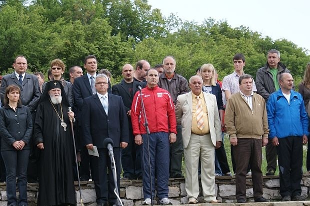 Стотици българи се събраха на връх Околчица