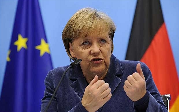 Меркел иска „политически съюз“ в Европа