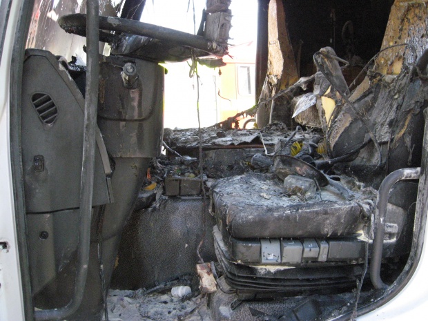 Турски автовоз се запали на паркинг в Русе