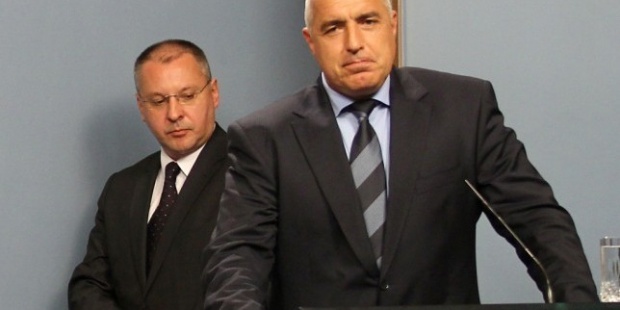 Борисов и Станишев си пращат поздрави и „признания”