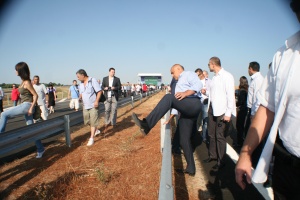България на Борисов - „слънчогледи, жита и в средата магистрала“