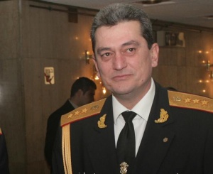 Пожарникари вървят 2 часа пеша до пожара на Витоша