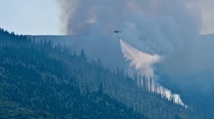 Две групи за гасене атакуват огъня на Витоша