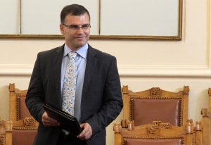 Дянков: Ако вдигнем доходите популистки с 30%, държавата фалира до 1 г.