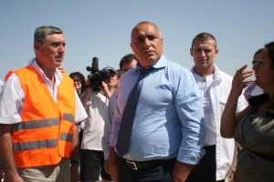 Борисов и Цветанов отидоха да видят пожара на Витоша