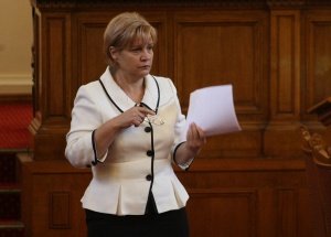 Няма нужда от промени в бюджетите на НЗОК и държавата, увери Менда Стоянова