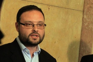 „Атака”: Без право на глас за хората с двойно гражданство