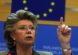 Еврокомисар: Румъния е в голяма опасност!