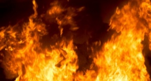 Голям пожар гори в Арбанаси, военни участват в гасенето