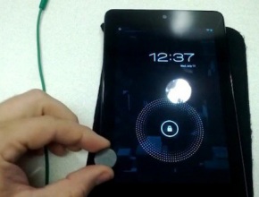 Nexus 7 има магнитен сензор за изключване на екрана