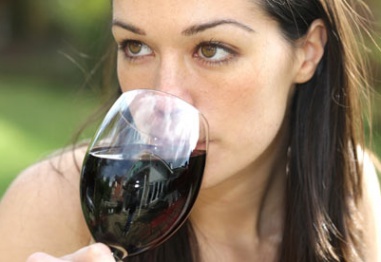 „Дрънкорексия“, или как жените отслабват с пиене