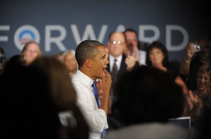Обама прекъсна предизборната си кампания след атентата в Колорадо