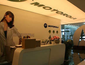 Служител на Motorola в Корея обвинен за издаване на търговски тайни