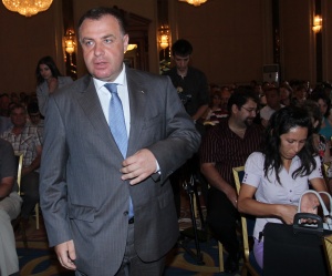 Найденов намекна за поскъпване на хляба