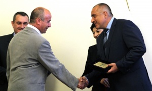 Къде е тоя, якият касапин? (Борисов награждава лекари след атентата...)