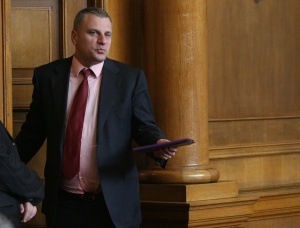 Курумбашев: Службите не гарантират на 100% сигурността на България