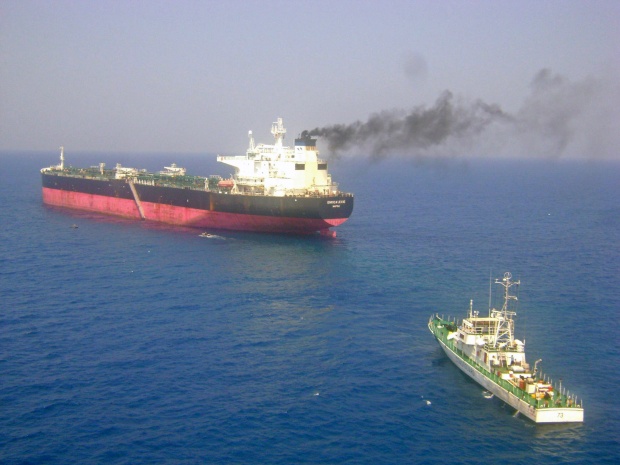Иран готви закон в отговор на петролното ембарго на ЕС