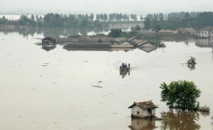 Северна Корея иска хуманитарна помощ след наводнения