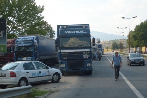 Спряха от движение камионите в цяла България заради жегите
