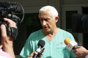 Критично е състоянието на мъжете, обгорели при взрива край Разград