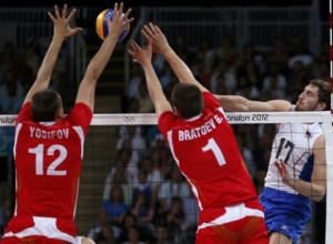 Българските волейболисти паднаха от Русия на полуфинала в Лондон