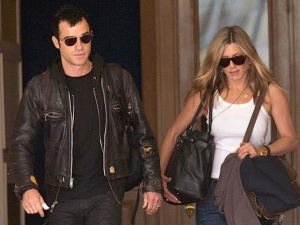 Дженифър Анистън се сгоди