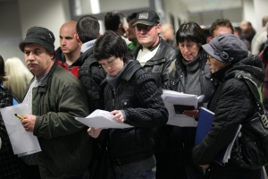 Правителството обмисля да премахне 750 пречки пред бизнеса