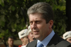 Първанов дал 10 000 лв за дарове на първи дами