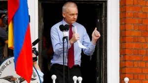 Асандж: САЩ да се откажат от лова на вещици срещу Уикилийкс