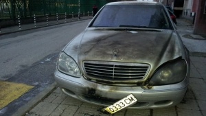 Кола избухна в София, овъгли 61-годишен шофьор